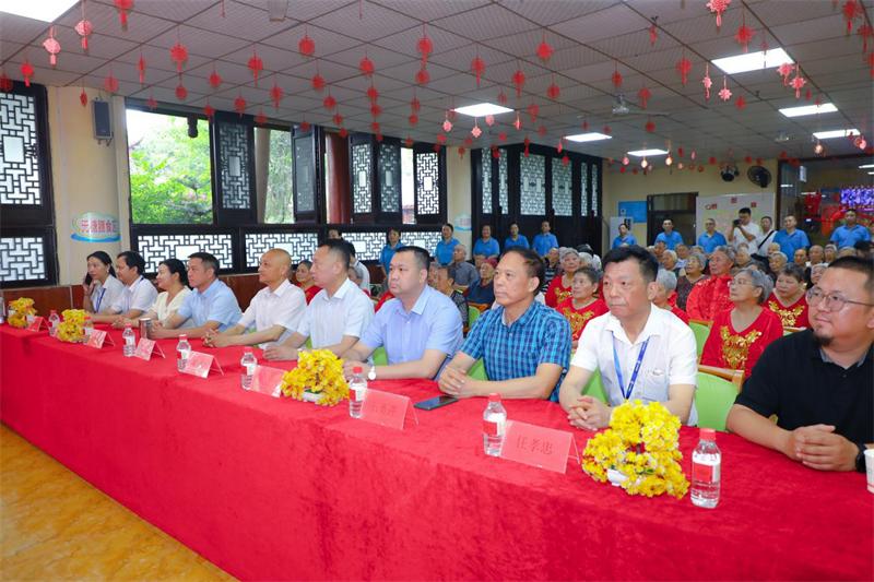  獻給養老人的贊歌|壽而康公司舉行《你們是這樣的一群人》發(fā)布會(huì )暨父親節活動(dòng)